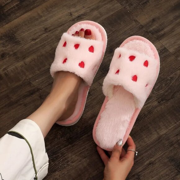 2/$30 Pink Fuzzy Heart Slippers Cozy Plush Indoor Slide Sandals Shoes Women - Picture 6 of 6